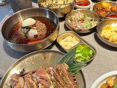 -草家酱蟹炭火烤肉店(珲春南路一店)