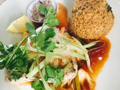 -Hai Bar And Grill