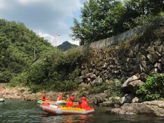 -安吉龙王山峡谷漂流