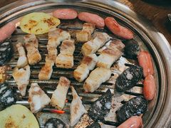 厚切五花肉-·缸桶屋·韩式牛肋条自助烤肉(西湖D11店)