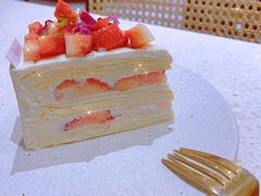 草莓乌龙千层蛋糕-Toris(LuOne凯德晶萃广场店)