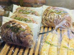 核桃葡萄裸麦面包-多乐之日(西苑龙湖店)