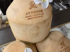 -三亚亚龙湾瑞吉酒店·宴悦Driftwood·游水海鲜·牛排·草坪·私人定制