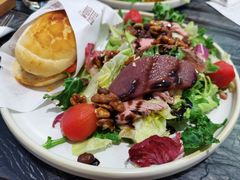 焗咸蛋三明治配澳洲低温牛肉沙拉-THE WOODS 简餐 (国贸商城店)