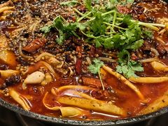 -鸿顺老铁锅美蛙鱼府(解放碑店)