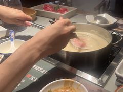 -尚尚仙·酸汤猪手·猪肚鸡火锅(华联万柳购物中心店)