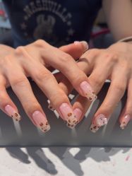 -丽心自助美甲美睫