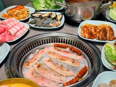-金滏山·烤肉海鲜火锅自助(襄阳万达店)