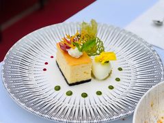 烤芝士蛋糕配马斯卡波尼慕斯-塞纳河法国餐厅(意式风情街店)