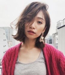 -变画·发型STUDIO