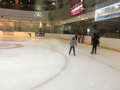 -冰堡国际溜冰场(观澜湖新城MHMALL店)