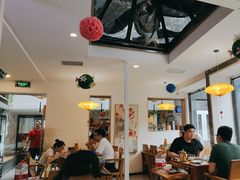 -毛辣果·贵州红酸汤牛肉火锅(西单店)