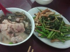 -雷祖芳老妈蹄花店