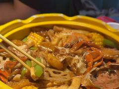 -多嘴超级肉蟹煲(杉杉国潮主题店)