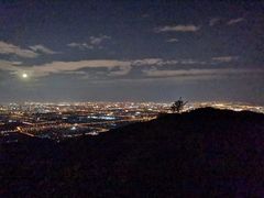 -鬼笑石后山停车场
