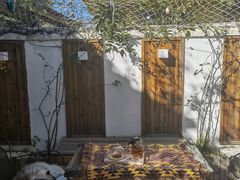 -喵屿·大理花园猫咖