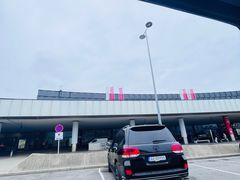 -维也纳国际机场