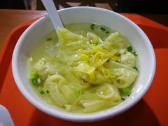 太湖三白小馄饨-忆秦园小笼包(惠山古镇总店)