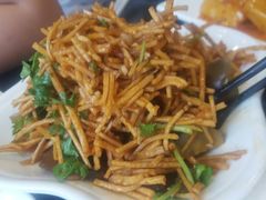散子拌皮蛋-刘胖子家常菜·蹄花焖藕(中南店)