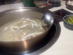 -喃喃椰·糟粕醋·椰子鸡火锅(七堡花园店)