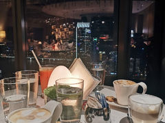 靠窗位-三迪希尔顿酒店·星空酒廊