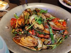 -大头虾越式风味餐厅(光明广场店)