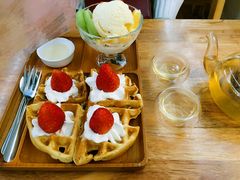 草莓松饼-猫的天空之城概念书店(西塘古镇店)