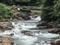 -安吉龙王山峡谷漂流