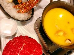 -鲜入围煮花胶鸡海鲜火锅