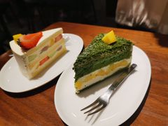 芒果抹茶奶油奶酥蛋糕-black rainbow coffee