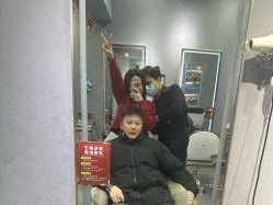 -艺格造型染发烫发