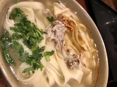 -亮亮面馆(经六路店)