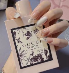 -桃子的美甲店