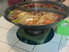鸳鸯锅底-石灰市老火锅(北滨路店)