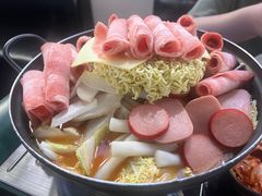 传统部队锅-炙韩料理·部队锅专门店