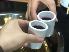 -果松木炭酸菜铜火锅·外婆参鸡汤