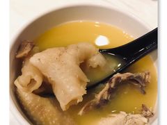 -鲜入围煮花胶鸡海鲜火锅