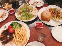 碳烤肉眼牛排及秘制牛排汁-WOLFGANG PUCK KITCHEN & BAR(迪士尼小镇店)