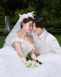 -易摄影婚纱摄影工作室