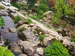 景点外，一片农家乐门口，也是很惬意的-山沟沟景区