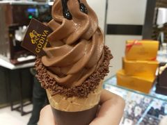 经典巧克力软冰激-GODIVA(国际金融中心店)