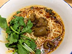 -李与白包子铺(桐梓林店)