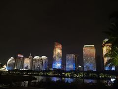 -万绿园