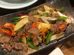 酸木瓜炒牛肉-紫滇源云南生态菜(丹凤街店)