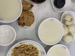-李与白包子铺(桐梓林店)