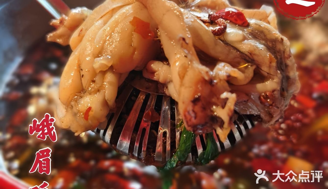 红料理拍了拍你，请你双红节撸串吃宵夜[奸笑]🍻🥢