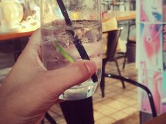 -Mx.cocktail bar