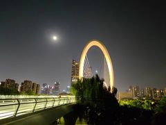 -南京眼步行桥