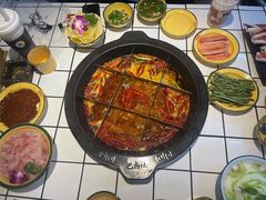 -巴卤社老火锅(财富店)