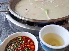 -老来福·非遗酸汤兔(凯旋路店)
